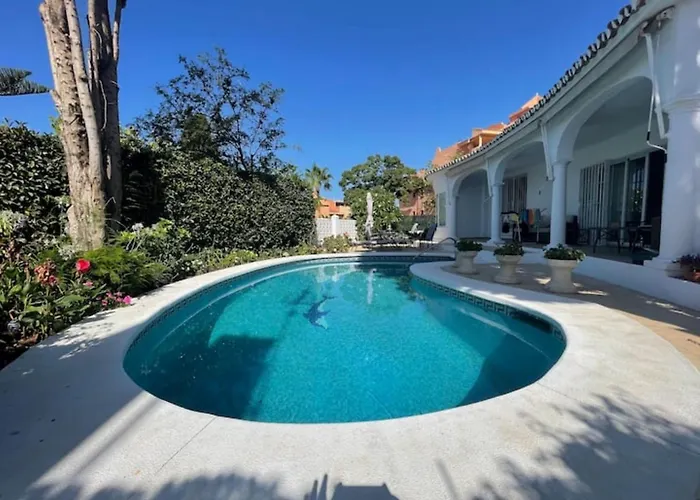 Villa Flores De Cabopino